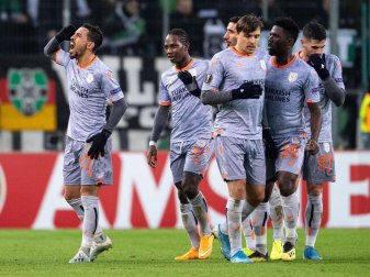 Ein Treffer in der Nachspielzeit brachte Istanbul Basaksehir den Sieg in Gladbach. Foto: Marius Becker/dpa Ein Treffer in der Nachspielzeit brachte Istanbul Basaksehir den Sieg in Gladbach. Foto: Marius Becker/dpa