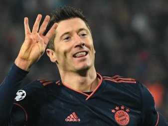 Robert Lewandowski steht wieder im Sturm des FC Bayern. Foto: Sven Hoppe/dpa Robert Lewandowski steht wieder im Sturm des FC Bayern. Foto: Sven Hoppe/dpa