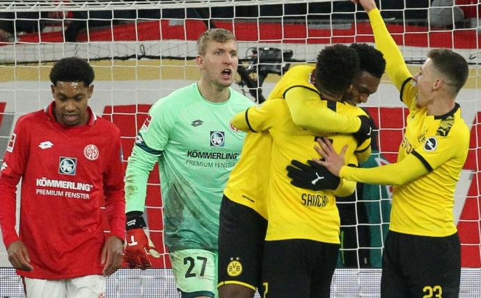 Dortmund jubelt über Sieg in Mainz