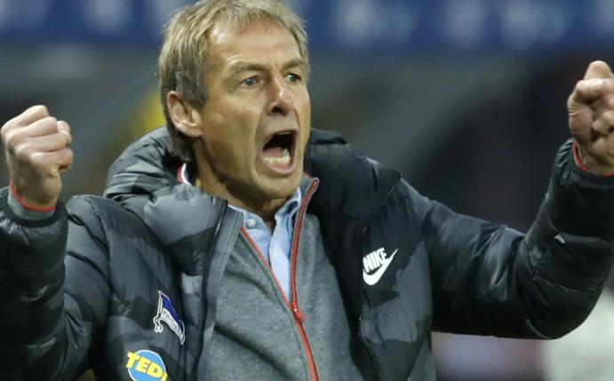 Klinsmann kann sich über den ersten Sieg freuen