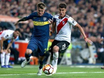 Exequiel Palacios (r) in Aktion für River Plate Buenos Aires. Foto: Cezaro de Luca/dpa Exequiel Palacios (r) in Aktion für River Plate Buenos Aires. Foto: Cezaro de Luca/dpa