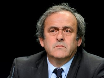 Die FIFA zieht gegen Platini und Blatter vor Gericht Die FIFA zieht gegen Platini und Blatter vor Gericht