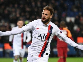 Neymar bekennt sich zu seinem Verein Paris St. Germain Neymar bekennt sich zu seinem Verein Paris St. Germain