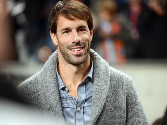 van Nistelrooy ergänzt den Trainerstab der Niederlande van Nistelrooy ergänzt den Trainerstab der Niederlande