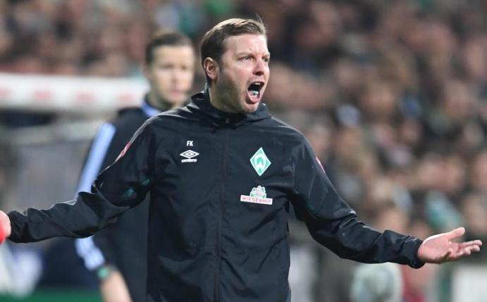 Stellt sich auch nach der 0:5-Pleite gegen Mainz in Bremen der Verantwortung: Werder-Coach Florian Kohfeldt. Foto: Carmen Jaspersen/dpa