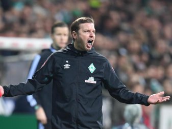 Stellt sich auch nach der 0:5-Pleite gegen Mainz in Bremen der Verantwortung: Werder-Coach Florian Kohfeldt. Foto: Carmen Jaspersen/dpa Stellt sich auch nach der 0:5-Pleite gegen Mainz in Bremen der Verantwortung: Werder-Coach Florian Kohfeldt. Foto: Carmen Jaspersen/dpa