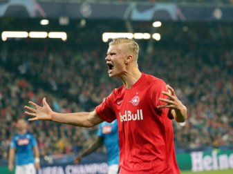 Viele Fußball-Clubs wollen ihn verpflichten Salzburgs Stürmer Erling Haaland. Foto: -/APA/dpa Viele Fußball-Clubs wollen ihn verpflichten Salzburgs Stürmer Erling Haaland. Foto: -/APA/dpa