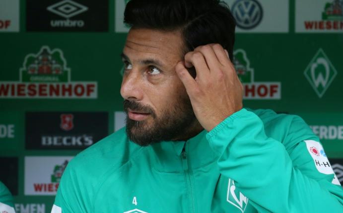 Bremens Claudio Pizarro kritisiert das Team
