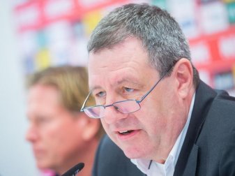 Kooperiert mit dem 1. FC Köln vorerst nicht mit China: Vereinboss Werner Wolf. Foto: Rolf Vennenbernd/dpa Kooperiert mit dem 1. FC Köln vorerst nicht mit China: Vereinboss Werner Wolf. Foto: Rolf Vennenbernd/dpa