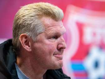 Ist inzwischen beim KFC Uerdingen in der 3. Liga gelandet: Ex-Nationalspieler Stefan Effenberg. Foto: Guido Kirchner/dpa Ist inzwischen beim KFC Uerdingen in der 3. Liga gelandet: Ex-Nationalspieler Stefan Effenberg. Foto: Guido Kirchner/dpa