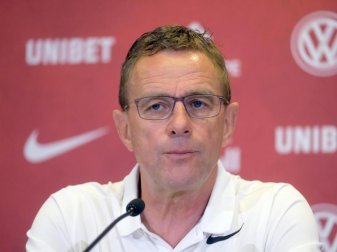Soll laut einem Bericht Trainer und Sportdirektor beim AC Mailand werden: Ralf Rangnick. Foto: Sebastian Willnow/zb/dpa Soll laut einem Bericht Trainer und Sportdirektor beim AC Mailand werden: Ralf Rangnick. Foto: Sebastian Willnow/zb/dpa