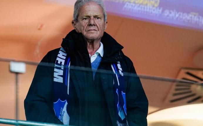 Wurde von Dortmund-Fans erneut übel beleidigt: Hoffenheim-Mäzen Dietmar Hopp. Foto: Uwe Anspach/dpa