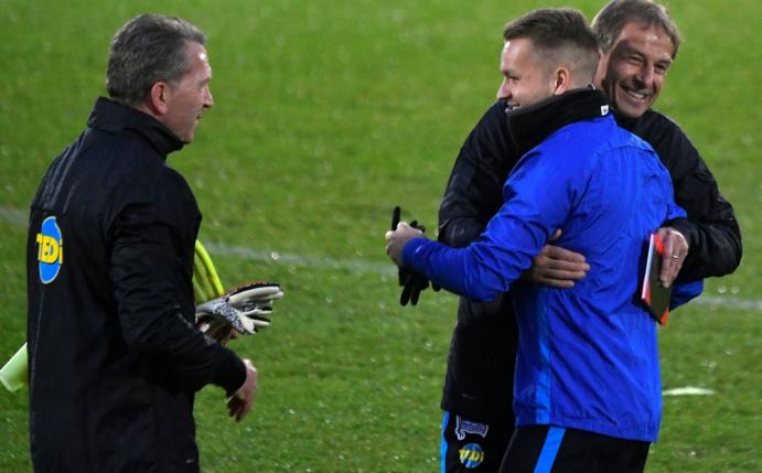 Andreas Köpkes (l.) Kurzzeit-Engagement bei Hertha endet