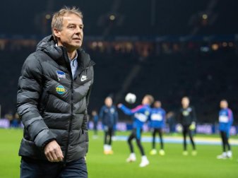 Hertha-Trainer Jürgen Klinsmann startet die Rückrunden-Vorbereitung bereits am 29. Dezember. Foto: Soeren Stache/dpa-Zentralbild/dpa Hertha-Trainer Jürgen Klinsmann startet die Rückrunden-Vorbereitung bereits am 29. Dezember. Foto: Soeren Stache/dpa-Zentralbild/dpa