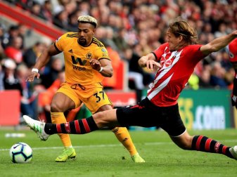 Jannik Vestergaard (r) steht noch beim FC Southampton unter Vertrag. Foto: Mark Kerton/PA Wire/dpa Jannik Vestergaard (r) steht noch beim FC Southampton unter Vertrag. Foto: Mark Kerton/PA Wire/dpa