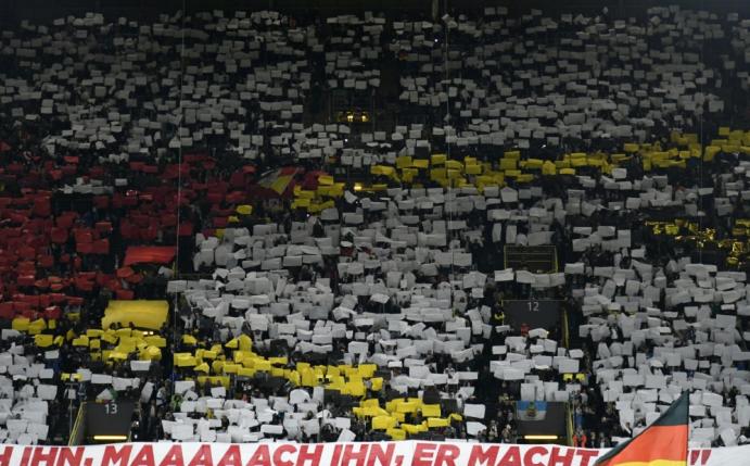 Bei Spielen der DFB-Elf soll es wieder Stehplätze geben