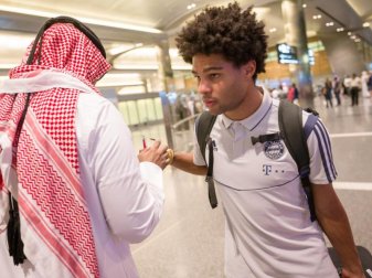 Ob Serge Gnabry überhaupt noch in Doha voll belastet werden kann, ist offen. Foto: Peter Kneffel/dpa