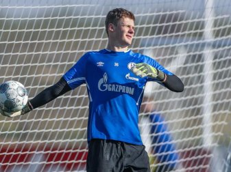 Sorgt mit seinem Wechsel zum FC Bayern für Gesprächsstoff: Schalke-Keeper Alexander Nübel. Foto: Tim Rehbein/dpa Sorgt mit seinem Wechsel zum FC Bayern für Gesprächsstoff: Schalke-Keeper Alexander Nübel. Foto: Tim Rehbein/dpa