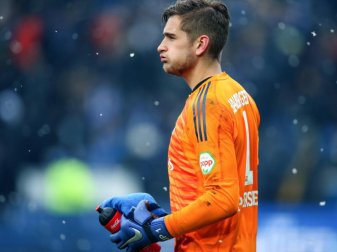 HSV-Torwart Julian Pollersbeck hat sich die Bänder im linken Sprunggelenk gerissen. Foto: Friso Gentsch/dpa