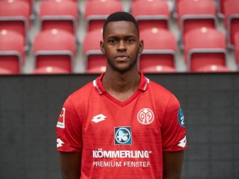 Edimilson Fernandes erlitt im Trainingslager einen Innenmeniskusriss im linken Knie. Foto: Thomas Frey/dpa