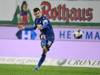 Spielmacher Marvin Wanitzek bleibt dem KSC treu. Foto: Uli Deck/dpa