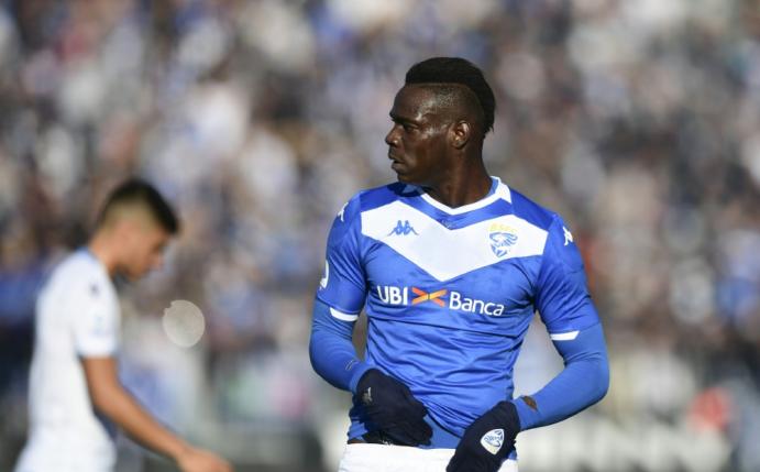 Wurde wieder rassistisch beleidigt: Mario Balotelli