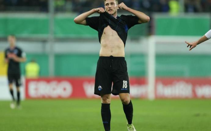 Srbeny kommt aus der Premier League zurück nach Paderborn. Foto: Friso Gentsch/dpa