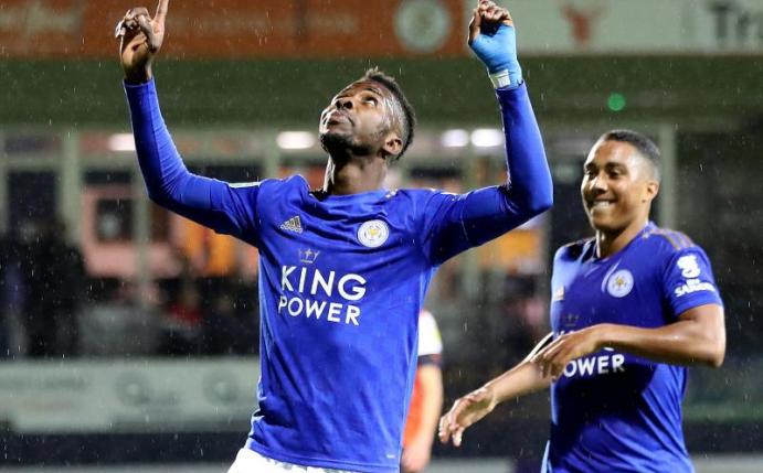 Kelechi Iheanacho (l) traf für Leicester City zum Ausgleich. Foto: Nick Potts/PA Wire/dpa