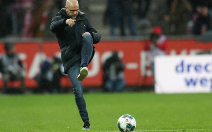 Soll bei Bayer verlängern: Trainer Peter Bosz