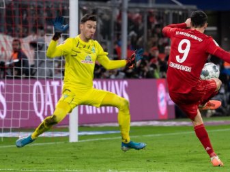 Kassierte in der Hinrunde viele Gegentore: Werder-Torwart Jiri Pavlenka. Foto: Sven Hoppe/dpa Kassierte in der Hinrunde viele Gegentore: Werder-Torwart Jiri Pavlenka. Foto: Sven Hoppe/dpa