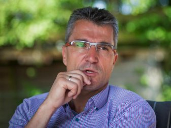 Hält den Videobeweis für alternativlos: Ex-Schiedsrichter Knut Kircher. Foto: Christoph Schmidt/dpa Hält den Videobeweis für alternativlos: Ex-Schiedsrichter Knut Kircher. Foto: Christoph Schmidt/dpa