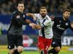 Neuzugang Michael Gregoritsch (l.) trifft gegen den HSV