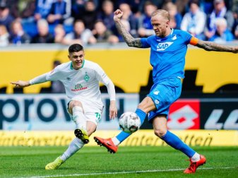 Bald Teamkollegen in Bremen?: Werders Milot Rashica (l) und Hoffenheims Kevin Vogt. Foto: Uwe Anspach/dpa Bald Teamkollegen in Bremen?: Werders Milot Rashica (l) und Hoffenheims Kevin Vogt. Foto: Uwe Anspach/dpa