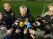 BVB-Trainer Lucien Favre äußert sich nach dem Ende des Testspiels vor Journalisten. Foto: Friso Gentsch/dpa