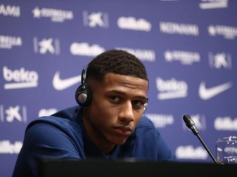 Könnte schon bald im Trikot von Schalke 04 auflaufen: Jean Clair Todibo. Foto: Joan Valls/gtres/dpa