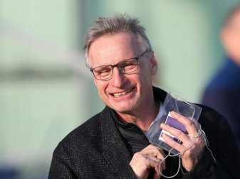 Michael Reschke lobt Schalke-Trainer David Wagner Michael Reschke lobt Schalke-Trainer David Wagner