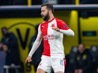 Spielte im letzten Jahr mit Slavia Prag in der Champions League gegen Borussia Dortmund: Josef Husbauer. Foto: Guido Kirchner/dpa Spielte im letzten Jahr mit Slavia Prag in der Champions League gegen Borussia Dortmund: Josef Husbauer. Foto: Guido Kirchner/dpa