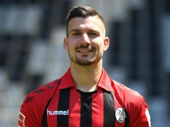 Jerôme Gondorf spielt künftig für den Karlsruher SC. Foto: Patrick Seeger/dpa Jerôme Gondorf spielt künftig für den Karlsruher SC. Foto: Patrick Seeger/dpa
