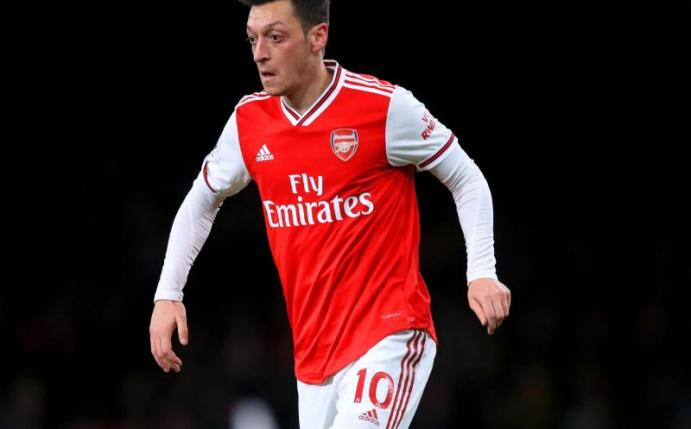 Spielt seit 2013 in der Premier League für den FC Arsenal: Mesut Özil. Foto: Adam Davy/PA Wire/dpa