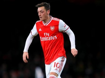 Spielt seit 2013 in der Premier League für den FC Arsenal: Mesut Özil. Foto: Adam Davy/PA Wire/dpa Spielt seit 2013 in der Premier League für den FC Arsenal: Mesut Özil. Foto: Adam Davy/PA Wire/dpa