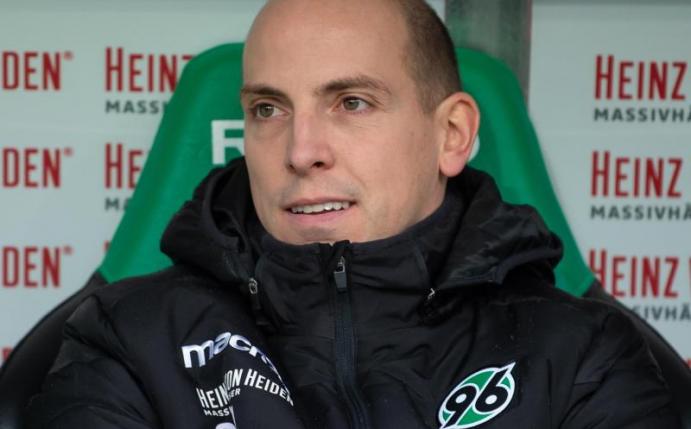 Ist nicht mehr Sportdirektor bei Hannover 96: Jan Schlaudraff. Foto: Swen Pförtner/dpa