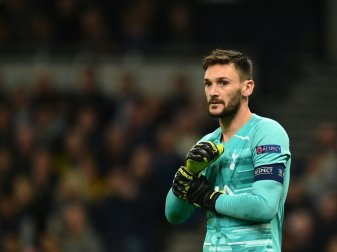 Torwart Lloris verletzte sich im Oktober am Ellbogen Torwart Lloris verletzte sich im Oktober am Ellbogen