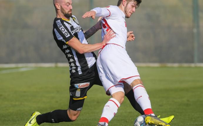 Thielmann (r.) bleibt bis 2022 in Köln