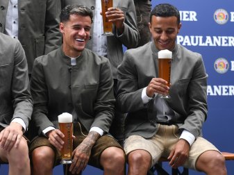 Bayerns Coutinho (l.) und Thiago beim Fotoshooting Bayerns Coutinho (l.) und Thiago beim Fotoshooting