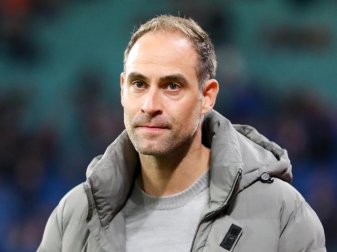 RB Leipzigs Geschäftsführer Oliver Mintzlaff trauert einer möglichen Verpflichtung des Stürmers Haaland nicht nach. Foto: Jan Woitas/zb/dpa RB Leipzigs Geschäftsführer Oliver Mintzlaff trauert einer möglichen Verpflichtung des Stürmers Haaland nicht nach. Foto: Jan Woitas/zb/dpa