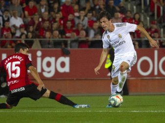 Wird mit den Bayern in Verbindung gebracht: Real-Rechtsverteidiger Álvaro Odriozola (r). Foto: Francisco Ubilla/AP/dpa Wird mit den Bayern in Verbindung gebracht: Real-Rechtsverteidiger Álvaro Odriozola (r). Foto: Francisco Ubilla/AP/dpa