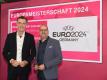 Die EM 2024 wird in Deutschland von der Telekom übertragen: Michael Hagspihl (l) von der Telekom und Michael Schuld, Chef des Streaming-Anbieters Magenta TV. Foto: Felix Hörhager/dpa