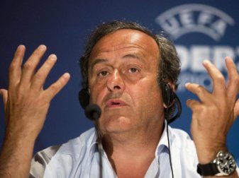 Kehrt auf die Fußball-Bühne zurück: Michel Platini. Foto: Abir Sultan/EPA FILE/dpa Kehrt auf die Fußball-Bühne zurück: Michel Platini. Foto: Abir Sultan/EPA FILE/dpa