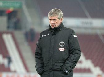 Friedhelm Funkel gibt sich kämpferisch Friedhelm Funkel gibt sich kämpferisch