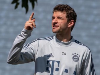 Lobt auch die Konkurrenz: Bayern-Offensivkraft Thomas Müller. Foto: Peter Kneffel/dpa Lobt auch die Konkurrenz: Bayern-Offensivkraft Thomas Müller. Foto: Peter Kneffel/dpa
